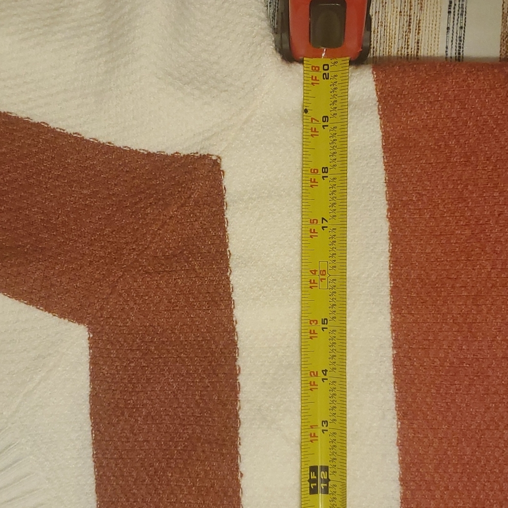 Women's Sweater - Picture 4 of 7